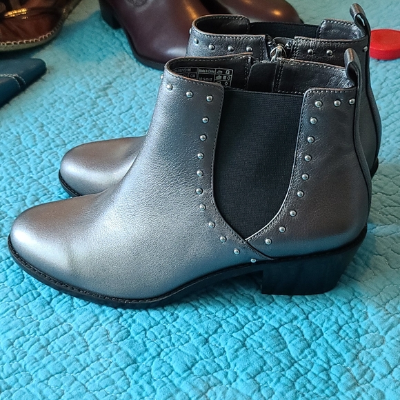 Vionic Shoes - Vionic Boots